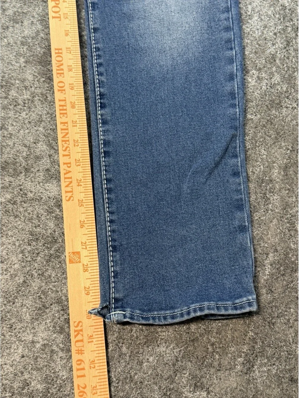 True Religion Geno Relaxed Slim Mens Jeans Sz 33x30 Blue Stretch Straight Denim